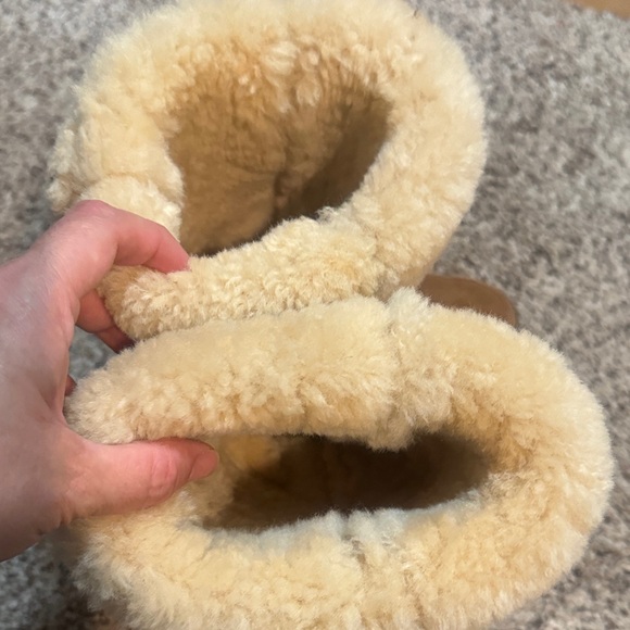 UGG Tan Shearling-Lined Winter Boots - Picture 14 of 15